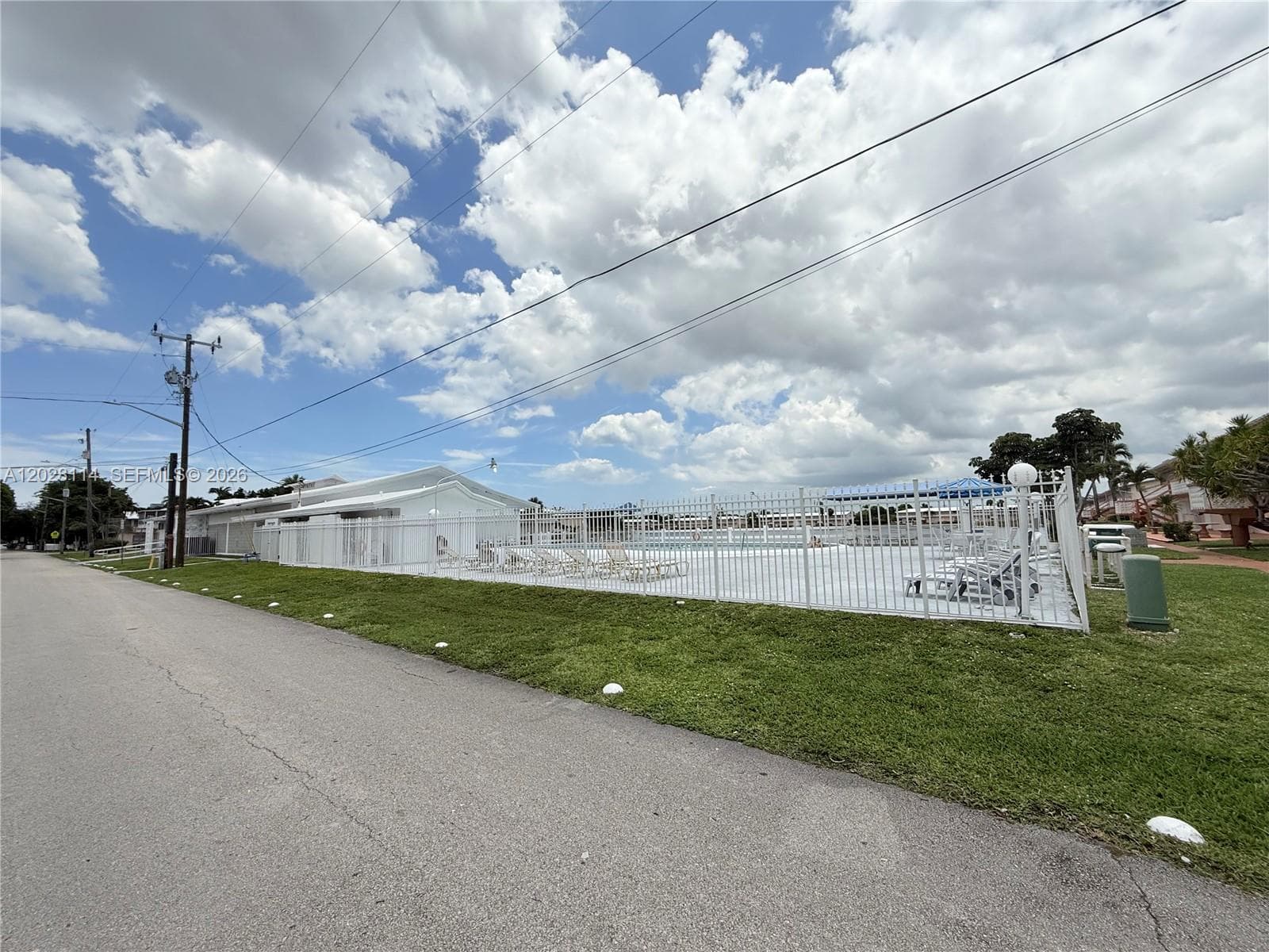 725 SW 11 Ave # F8, Hallandale Beach, FL 33009 — zdjęcie 2