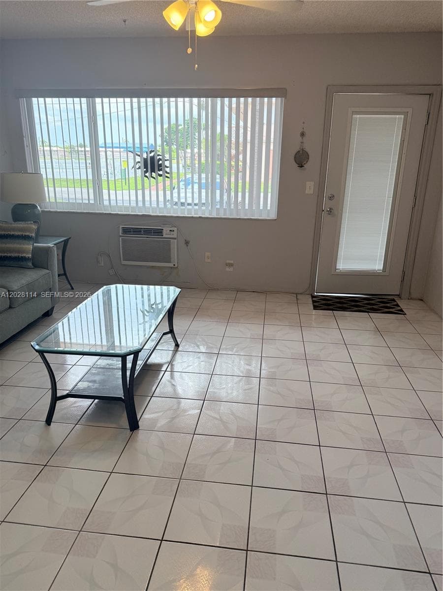 725 SW 11 Ave # F8, Hallandale Beach, FL 33009 — zdjęcie 5
