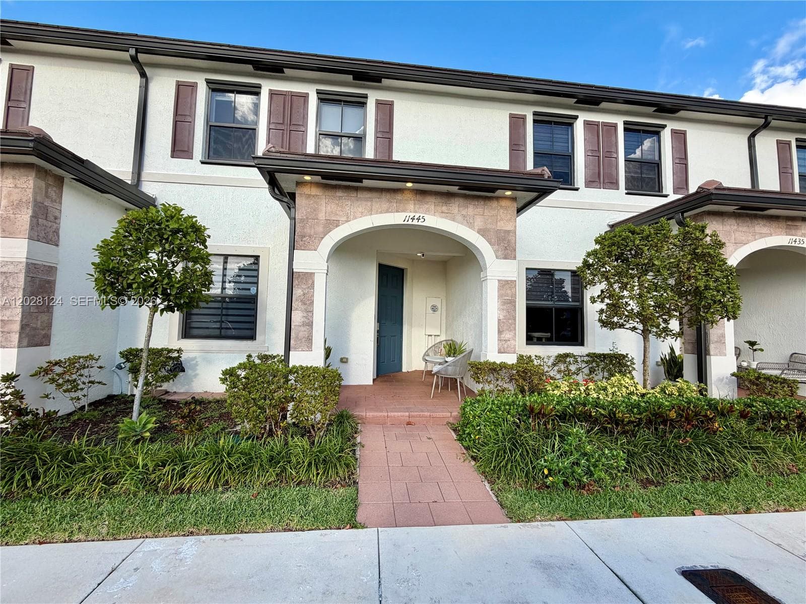 11445 W 33rd Ln, Hialeah, FL 33018 — zdjęcie 2
