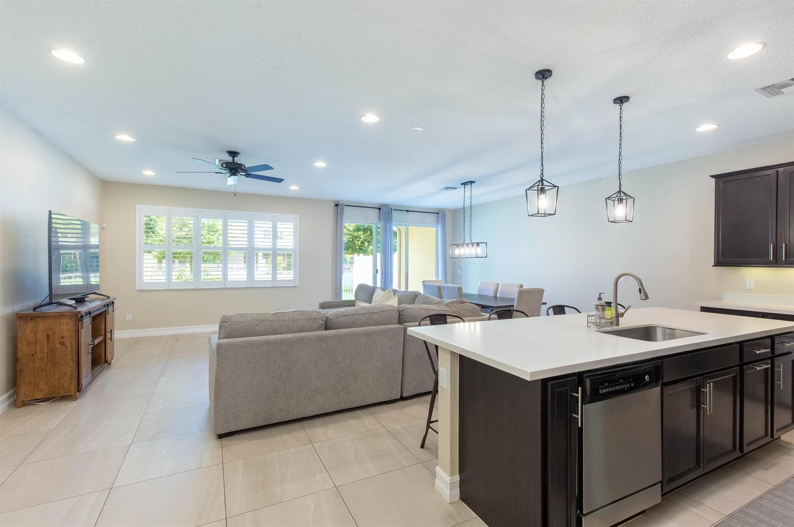 63 Dogwood Court, Royal Palm Beach, FL 33411 — zdjęcie 4
