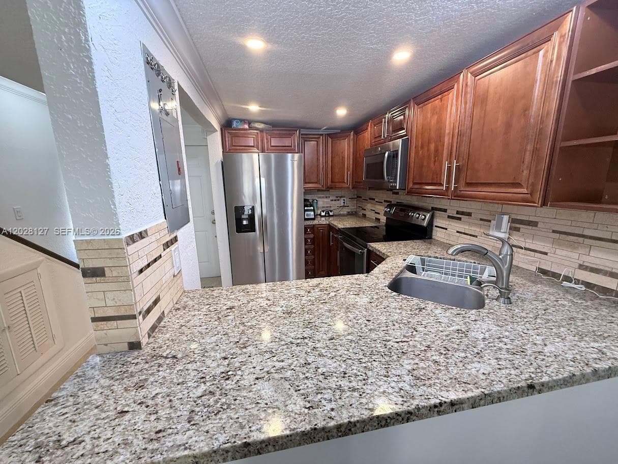1901 NW S River Dr # 5A, Miami, FL 33125 — zdjęcie 5