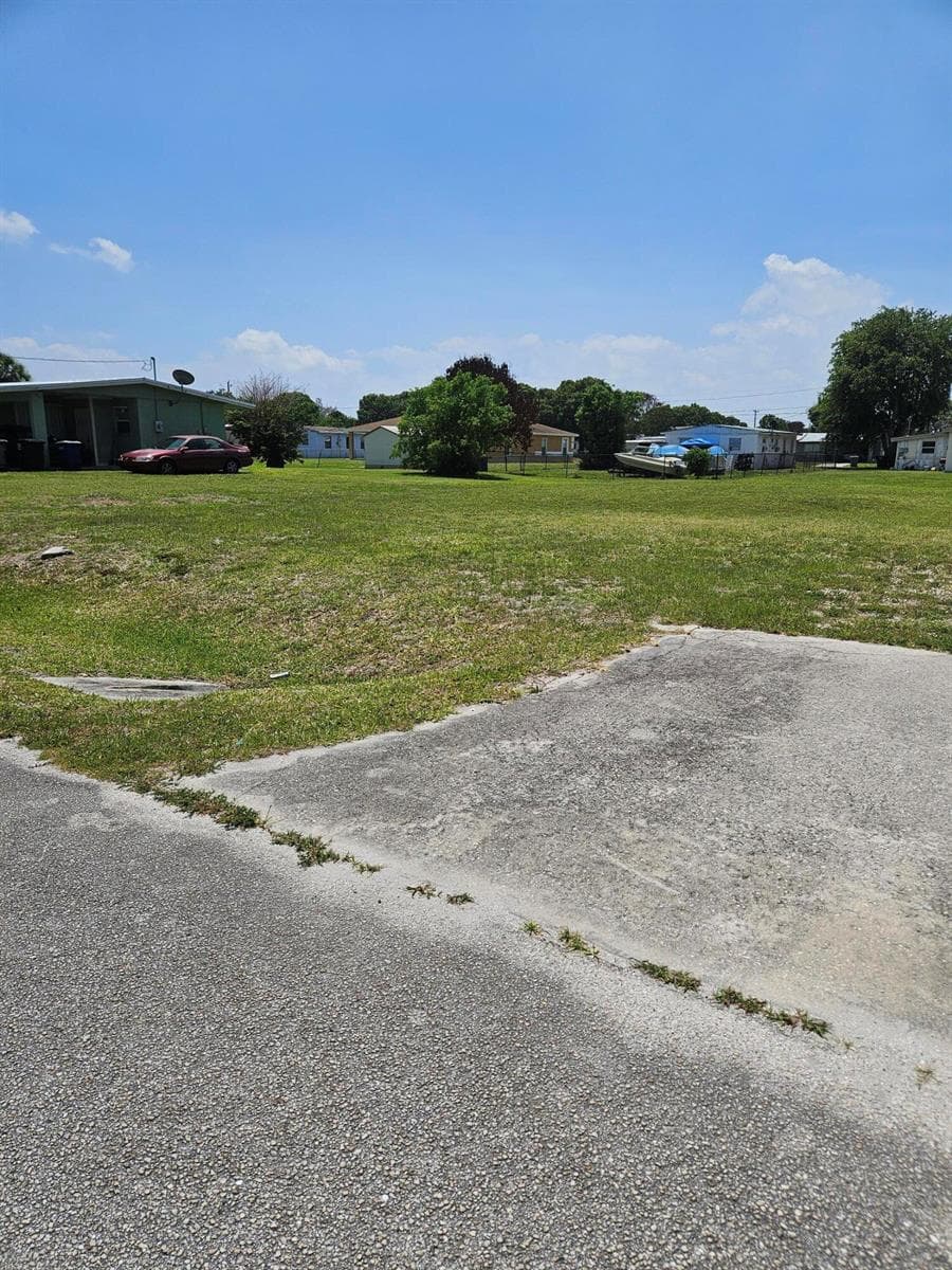 1909 N 16th Street, Fort Pierce, FL 34950 — zdjęcie 3