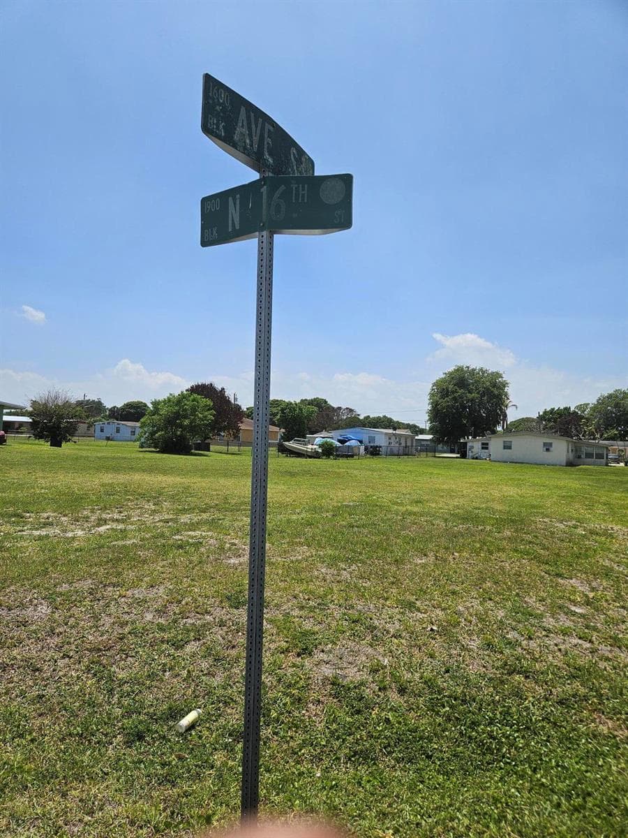 1909 N 16th Street, Fort Pierce, FL 34950