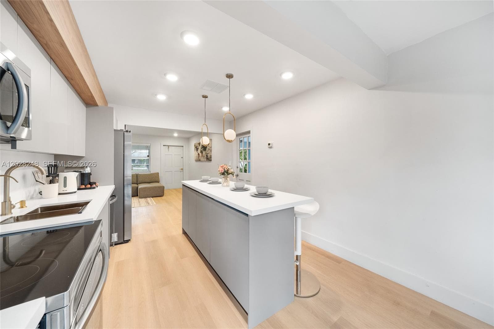 331 NE 42nd Ct, Oakland Park, FL 33334 — zdjęcie 4
