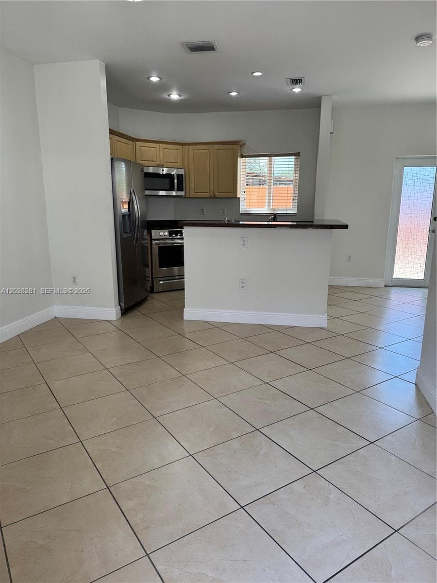 6004 SW 8th St # 2, West Miami, FL 33144 — zdjęcie 4