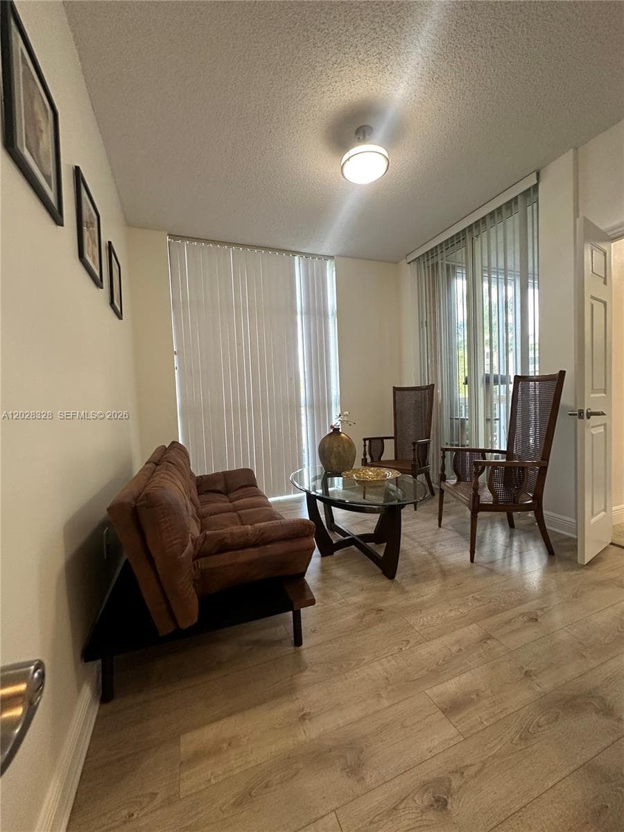 9755 NW 52nd St # 219, Doral, FL 33178 — zdjęcie 5
