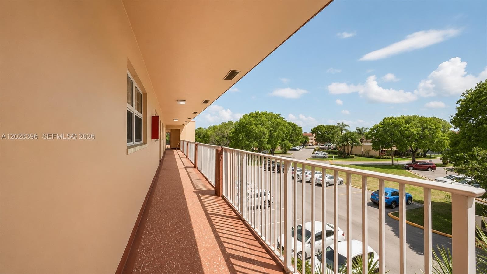 2811 N Pine Island Rd # 302, Sunrise, FL 33322 — zdjęcie 2
