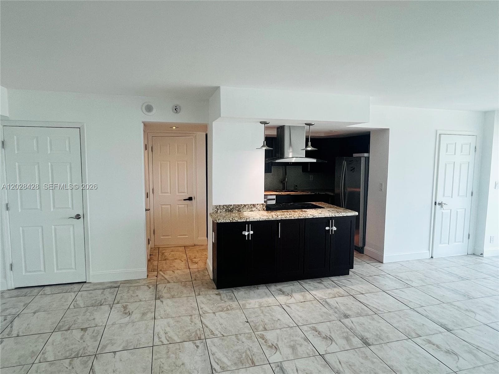 2655 Collins Ave # 602, Miami Beach, FL 33140 — zdjęcie 2