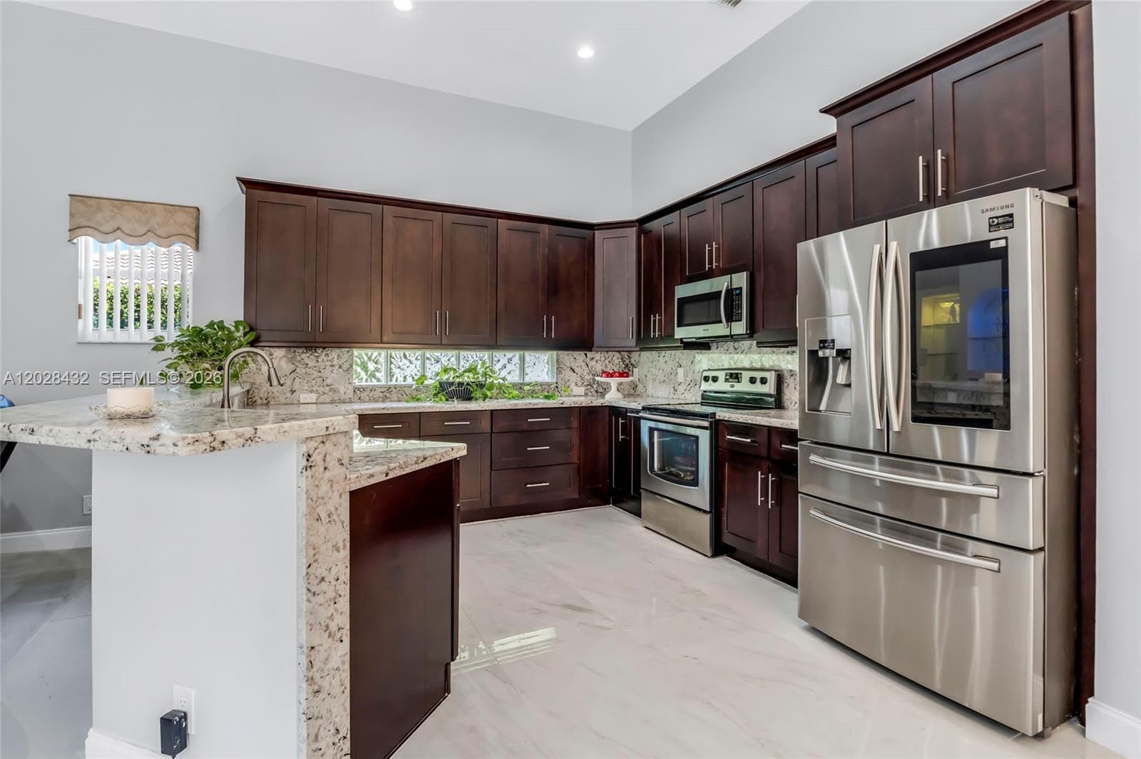 3852 Oak Ridge Cir, Weston, FL 33331 — zdjęcie 4