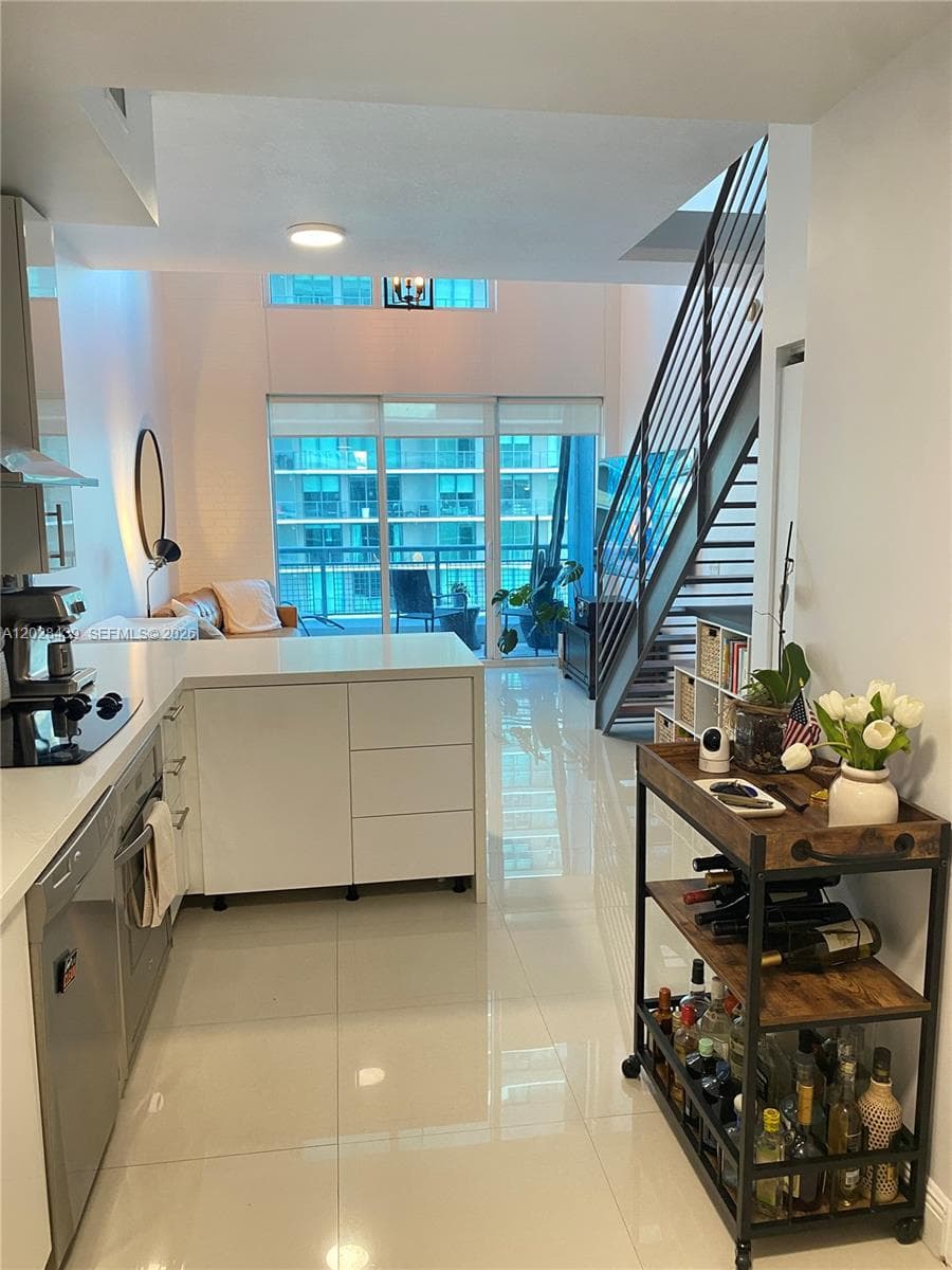 60 SW 13th St # 2212, Miami, FL 33130 — zdjęcie 3