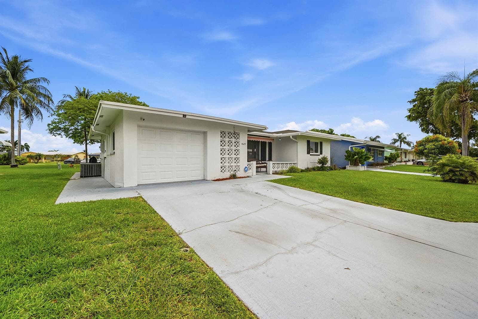 4629 NW 45th Court, Tamarac, FL 33319 — zdjęcie 4