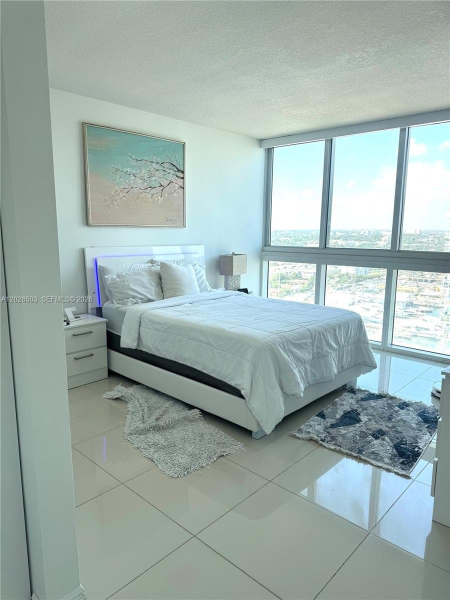 1861 NW S River Dr # 2201, Miami, FL 33125 — zdjęcie 2