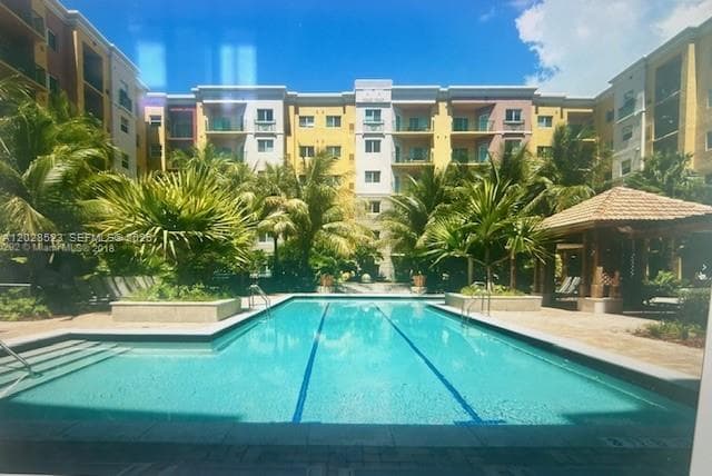 6001 SW 70th St # 114, South Miami, FL 33143 — zdjęcie 2