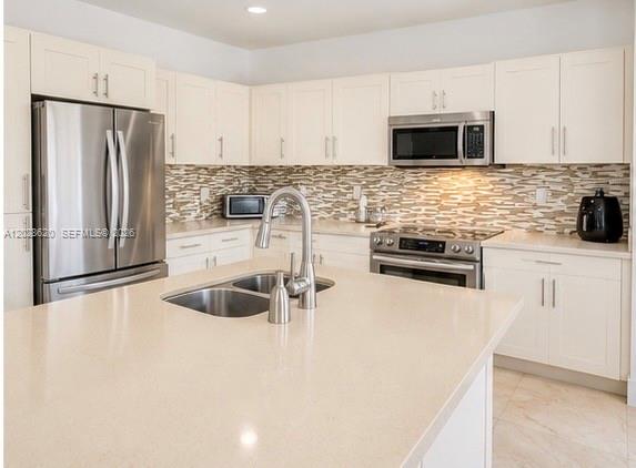 10555 NW 69th Ter, Doral, FL 33178 — zdjęcie 2