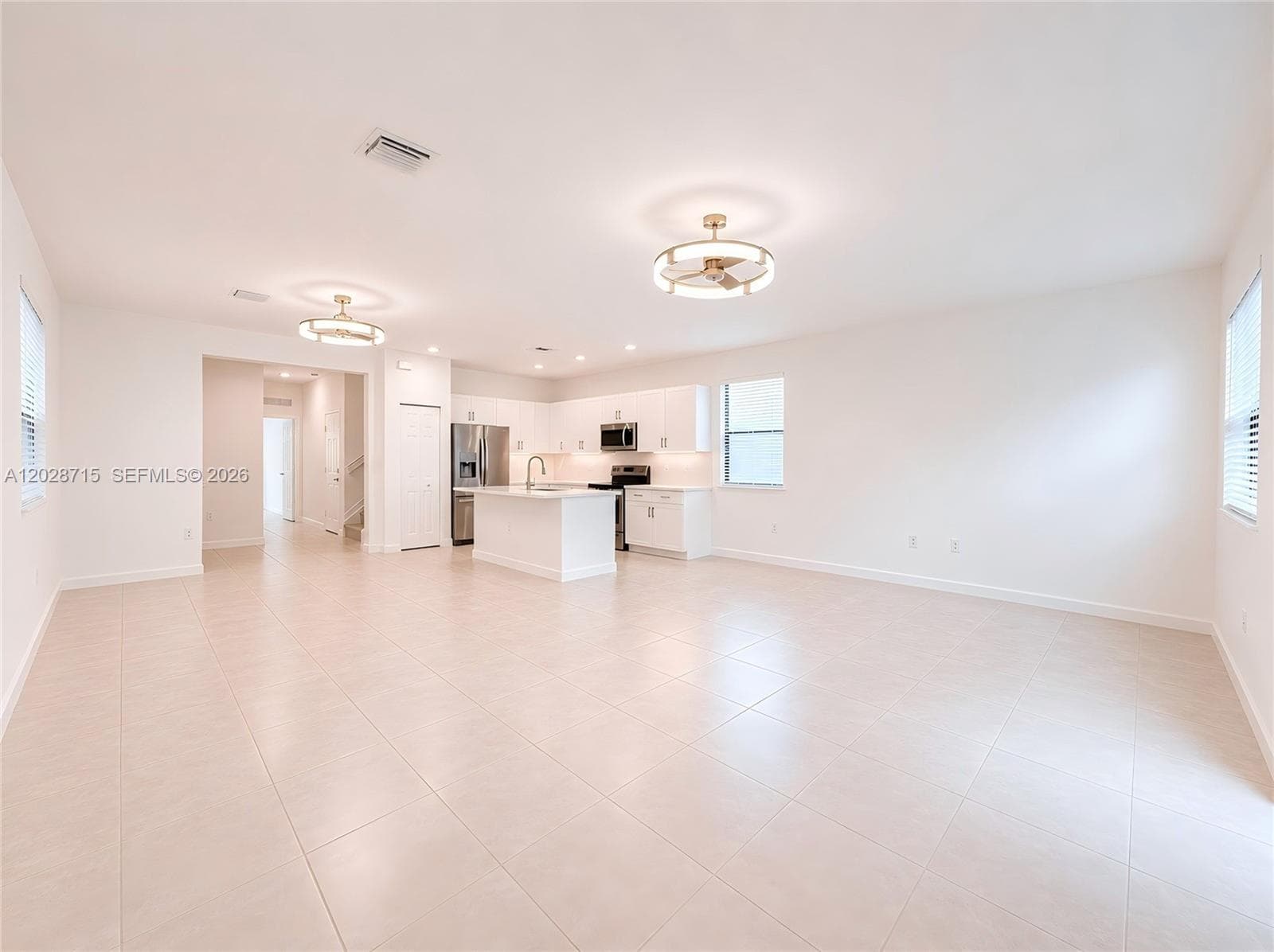3448 W 110th Ter, Hialeah, FL 33018 — zdjęcie 5