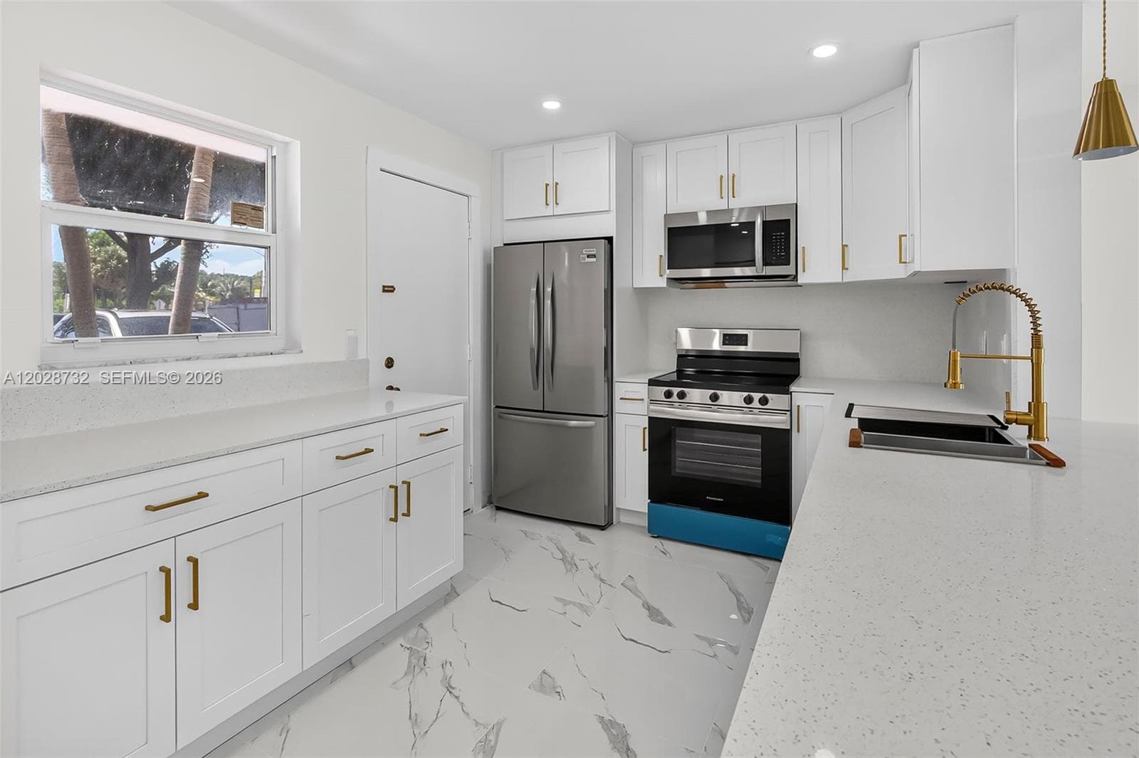 201 SE 11th Ter # 102, Dania Beach, FL 33004 — zdjęcie 2