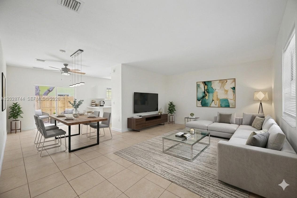 373 NE 26th Pl # 102, Homestead, FL 33033 — zdjęcie 2