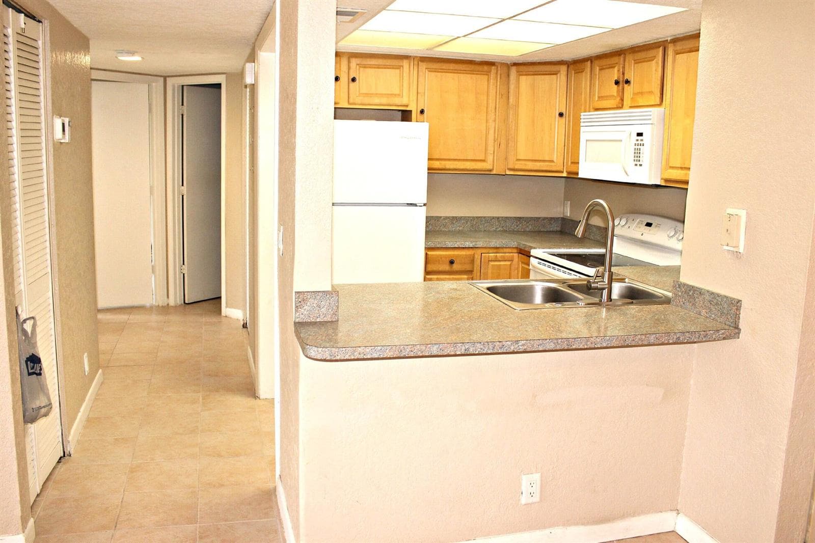 1500 SE Royal Green Circle # 102, Port St. Lucie, FL 34952 — zdjęcie 3