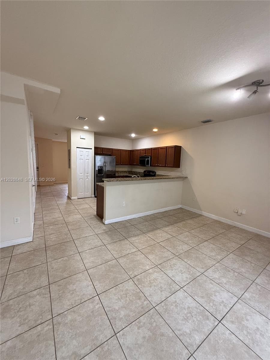 8923 W 35th Ave, Hialeah, FL 33018 — zdjęcie 5