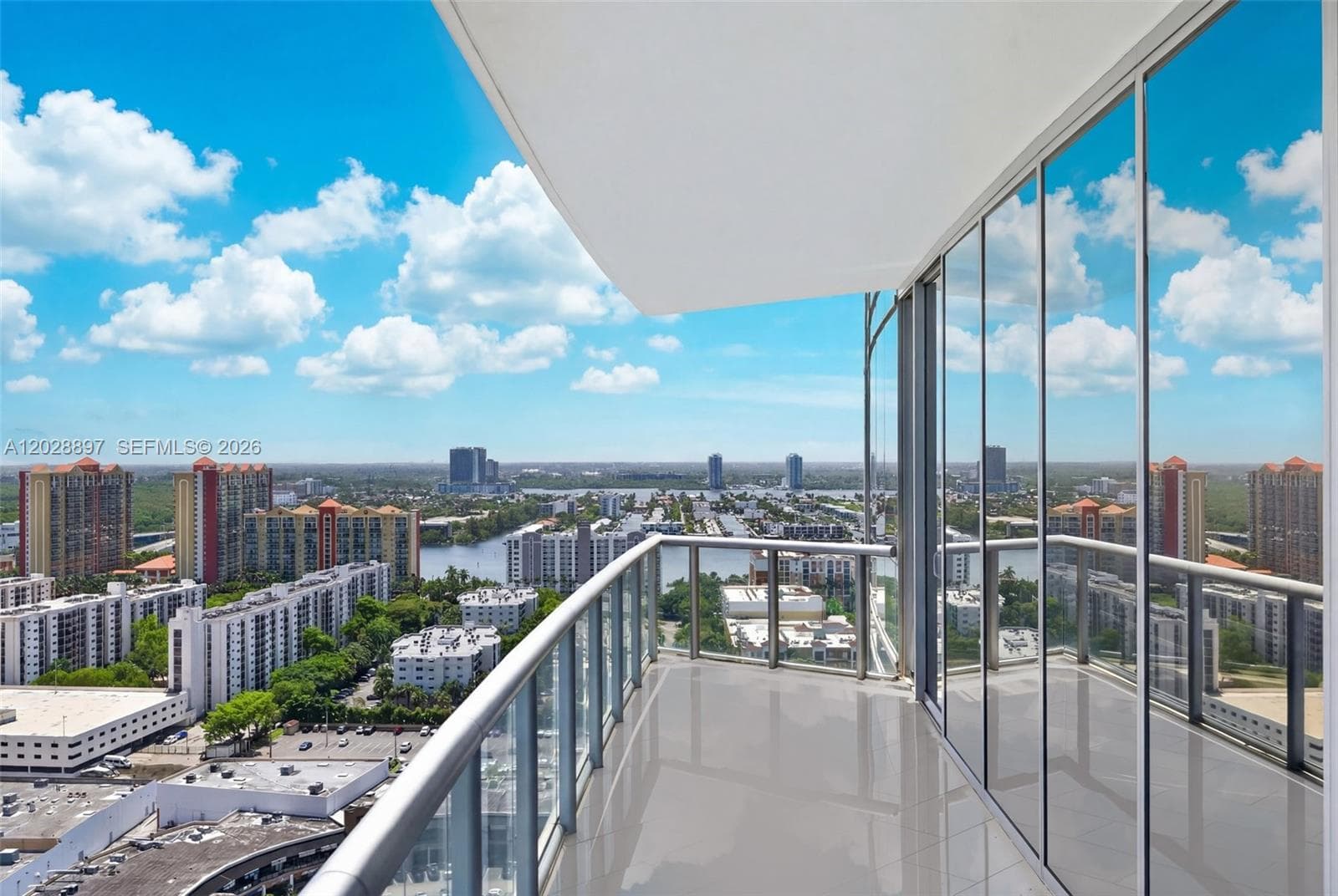 17121 Collins Ave # 2601, Sunny Isles Beach, FL 33160 — zdjęcie 4
