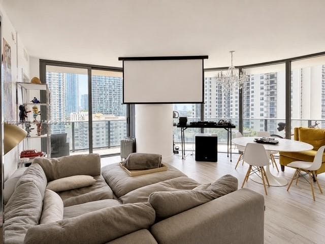 45 SW 9th St # 1506, Miami, FL 33130 — zdjęcie 3