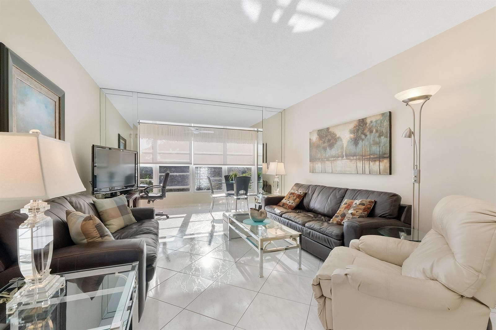 2900 NW 47th Terrace # 304b, Lauderdale Lakes, FL 33313 — zdjęcie 2