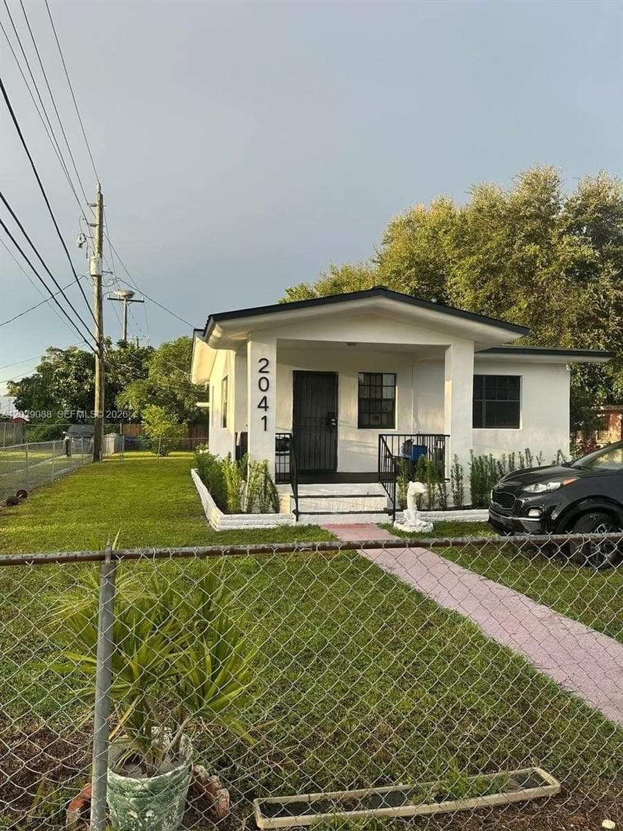 2041 NW 100th St, Miami, FL 33147 — zdjęcie 5