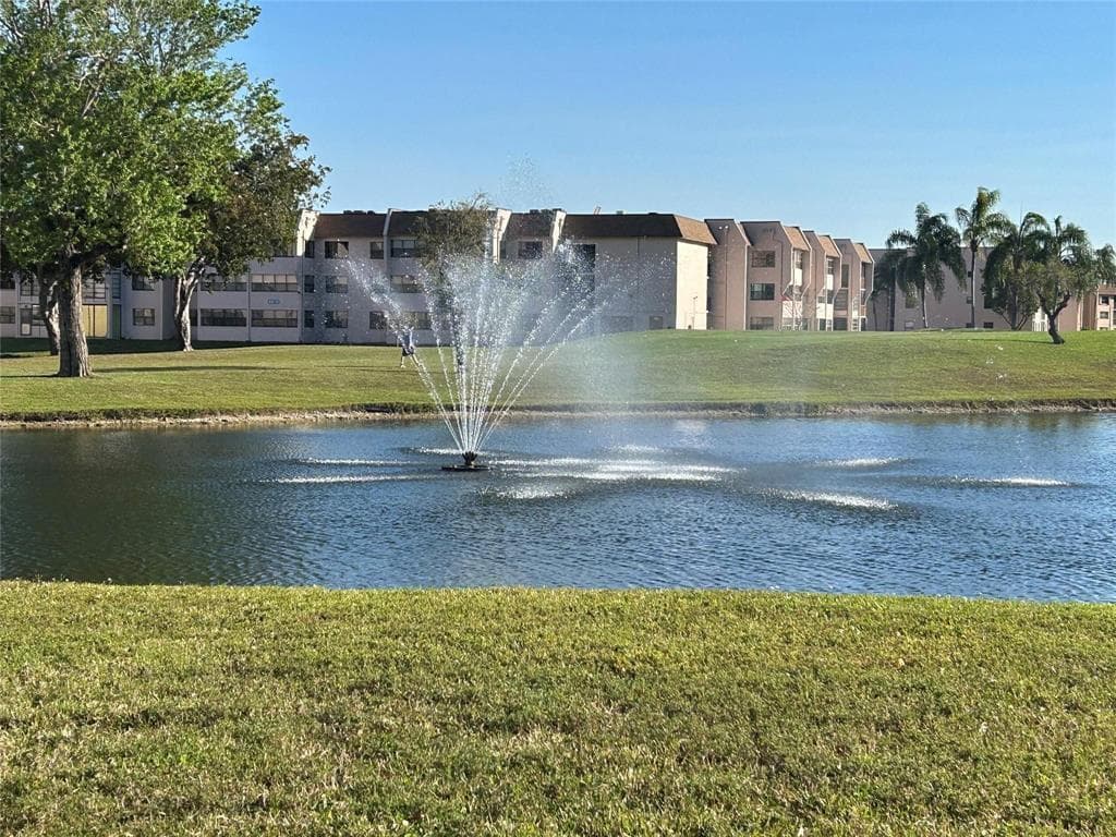 10303 Sunrise Lakes Boulevard # 205, Sunrise, FL 33322 — zdjęcie 2