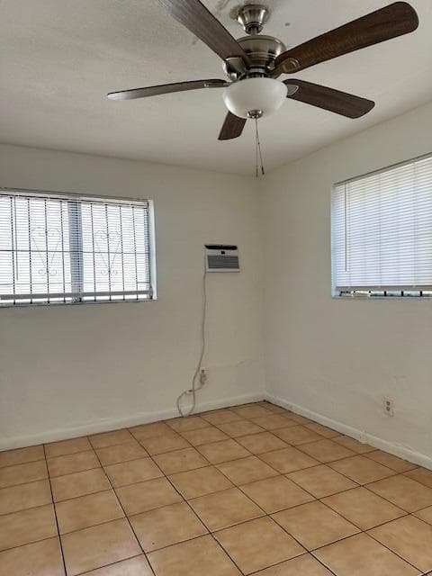 807 Phippen Waiters Road # 2, Dania Beach, FL 33004 — zdjęcie 3