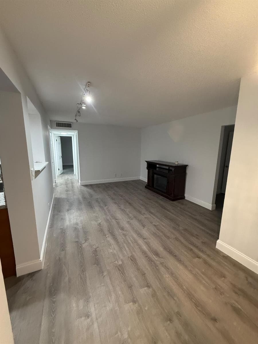 6190 Woodlands Boulevard # 110, Tamarac, FL 33319 — zdjęcie 2