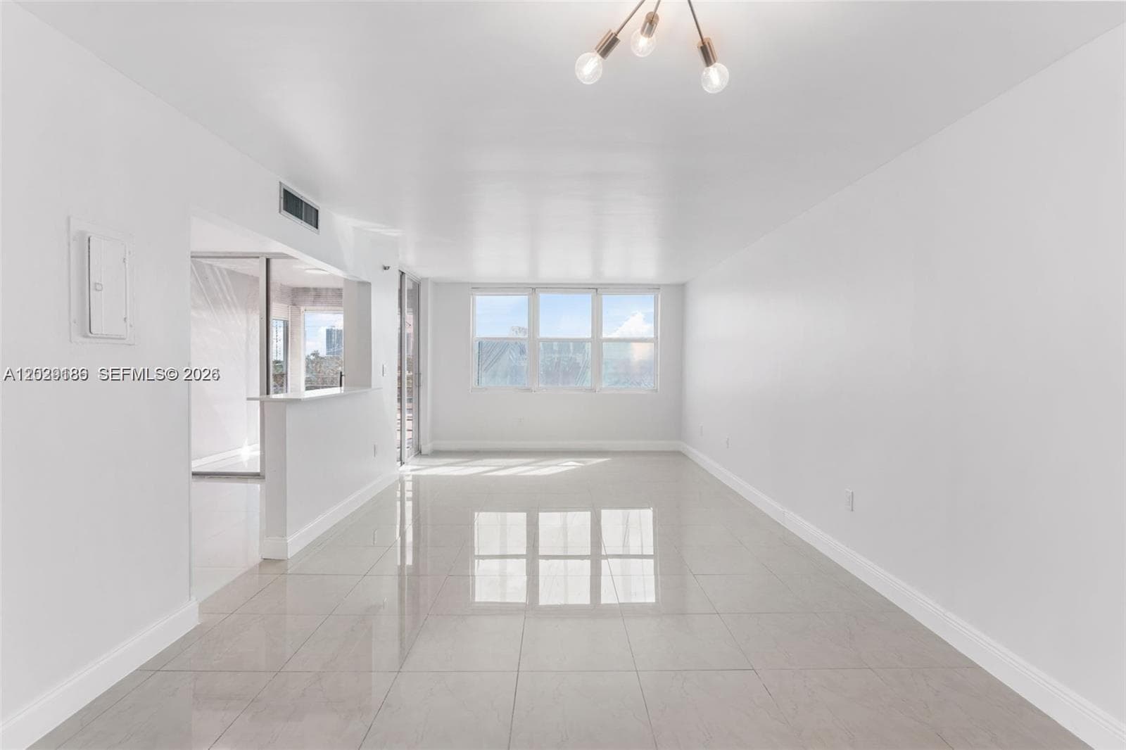 17890 W Dixie Hwy 501 Hwy # 501, North Miami Beach, FL 33160 — zdjęcie 2