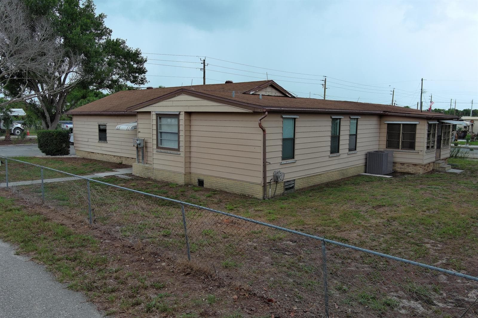 1013 9th Street, Okeechobee, FL 34974 — zdjęcie 2