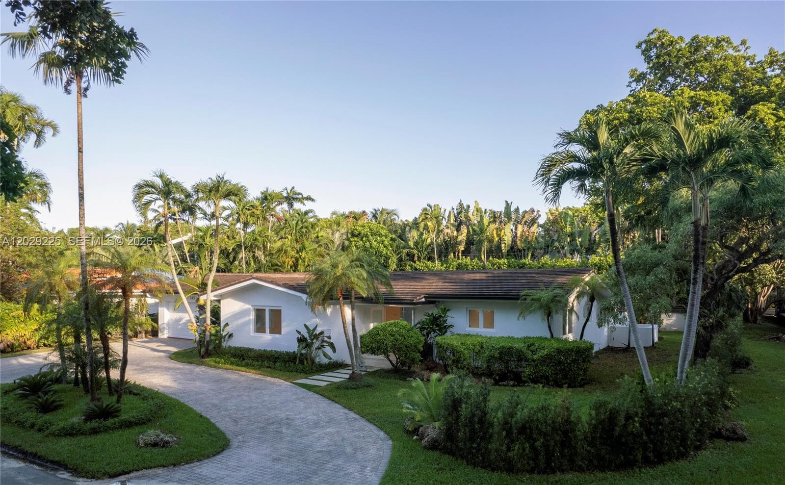 145 S Prospect Dr, Coral Gables, FL 33133 — zdjęcie 2