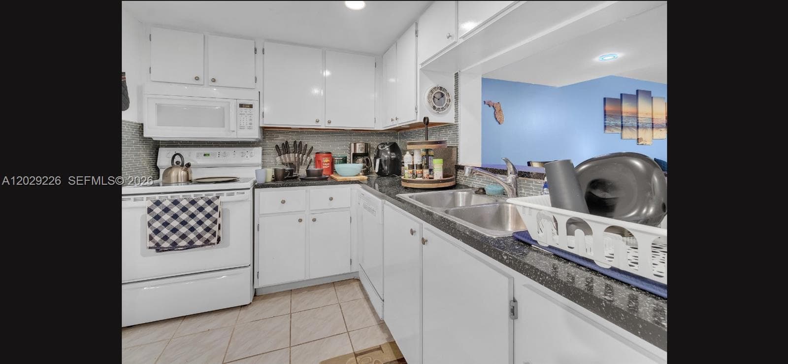 9427 NW 42nd St, Sunrise, FL 33351 — zdjęcie 2