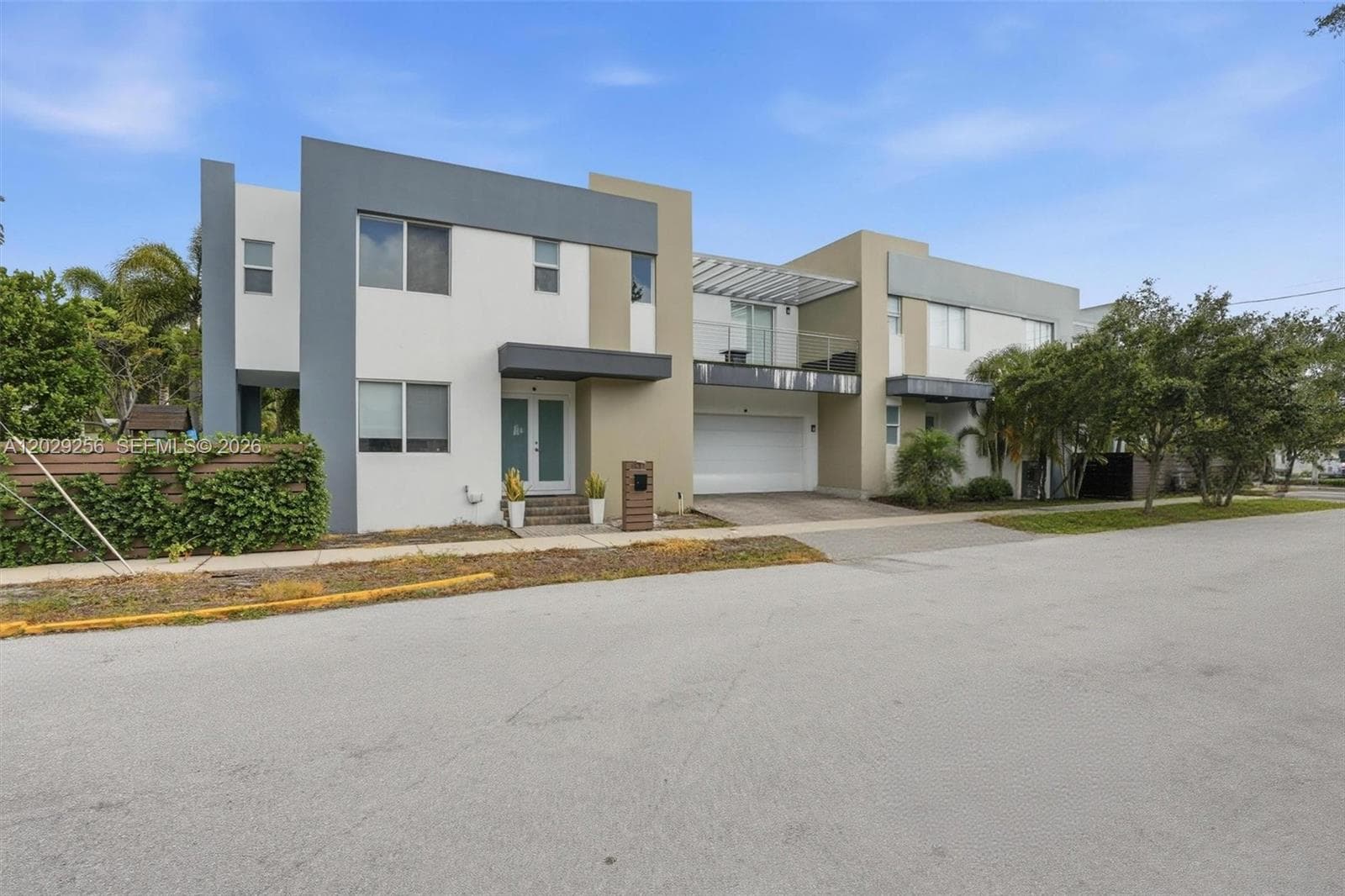 1417 NE 17th St, Fort Lauderdale, FL 33305 — zdjęcie 3