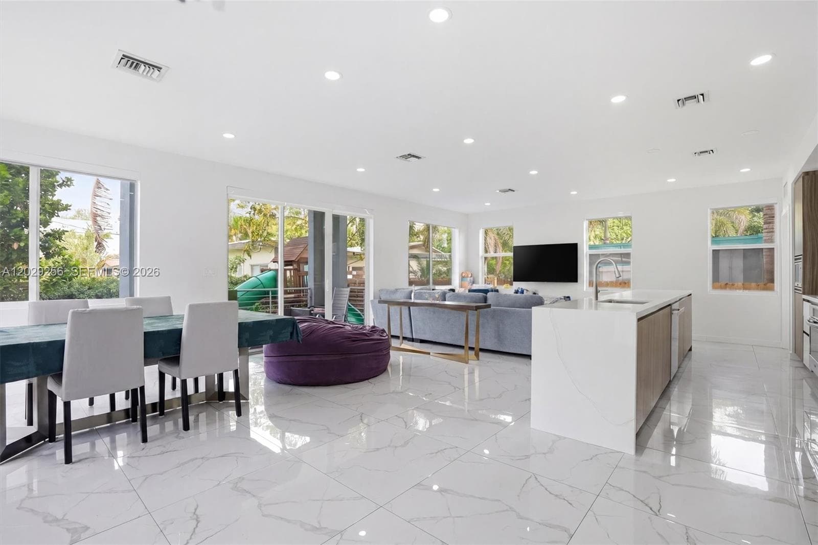 1417 NE 17th St, Fort Lauderdale, FL 33305 — zdjęcie 5