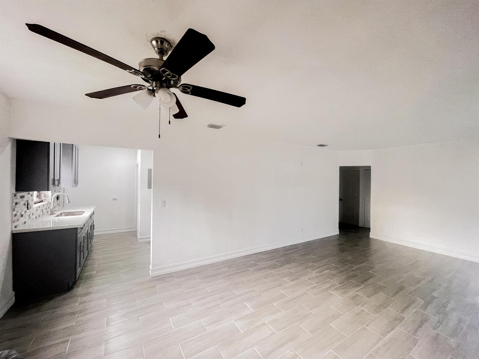 841 NW 116th Terrace, Miami, FL 33168 — zdjęcie 2