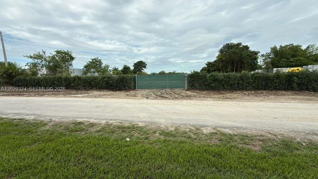 16555 SW 213TH AVE, Miami, FL 33187 — zdjęcie 2