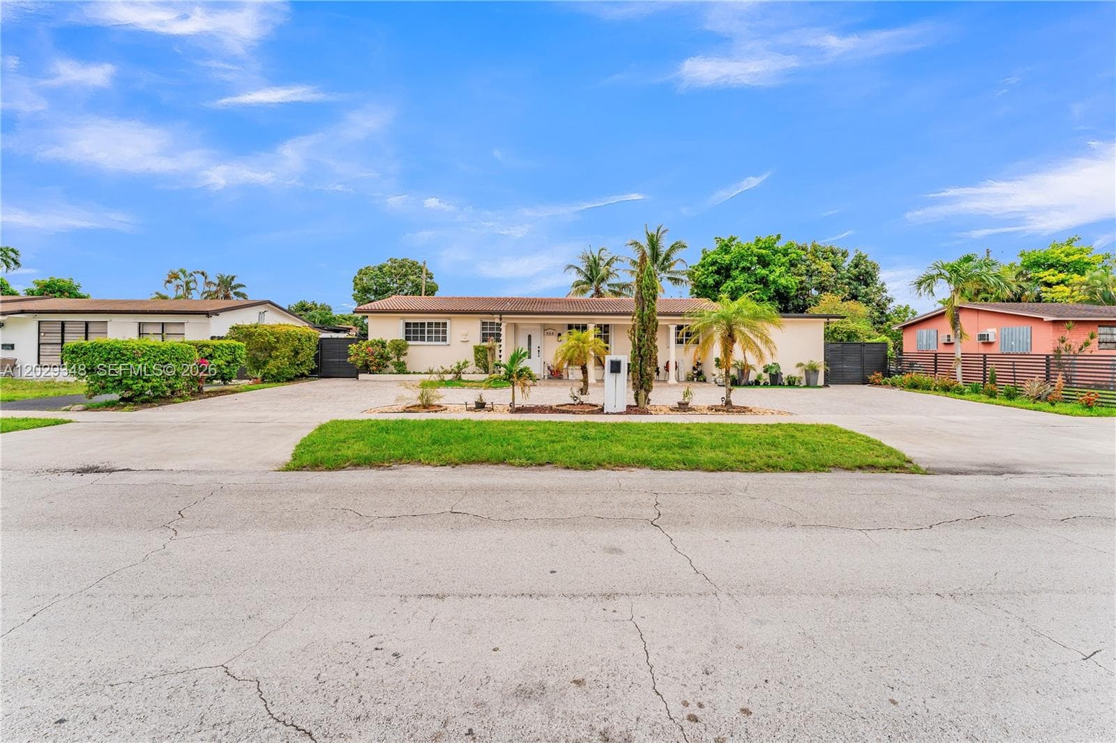 884 W 72nd Pl, Hialeah, FL 33014 — zdjęcie 5