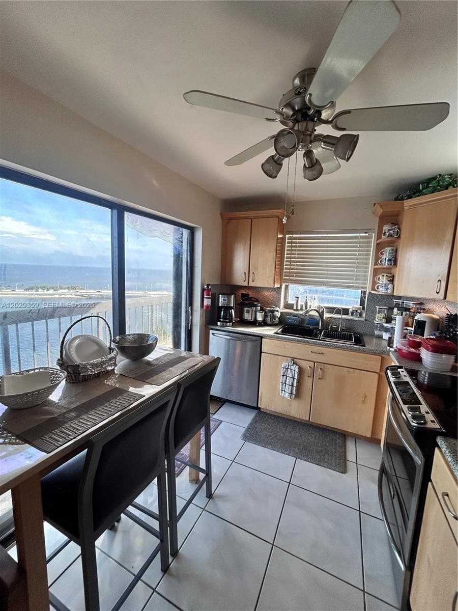 2333 Brickell Ave # 1402, Miami, FL 33129 — zdjęcie 5