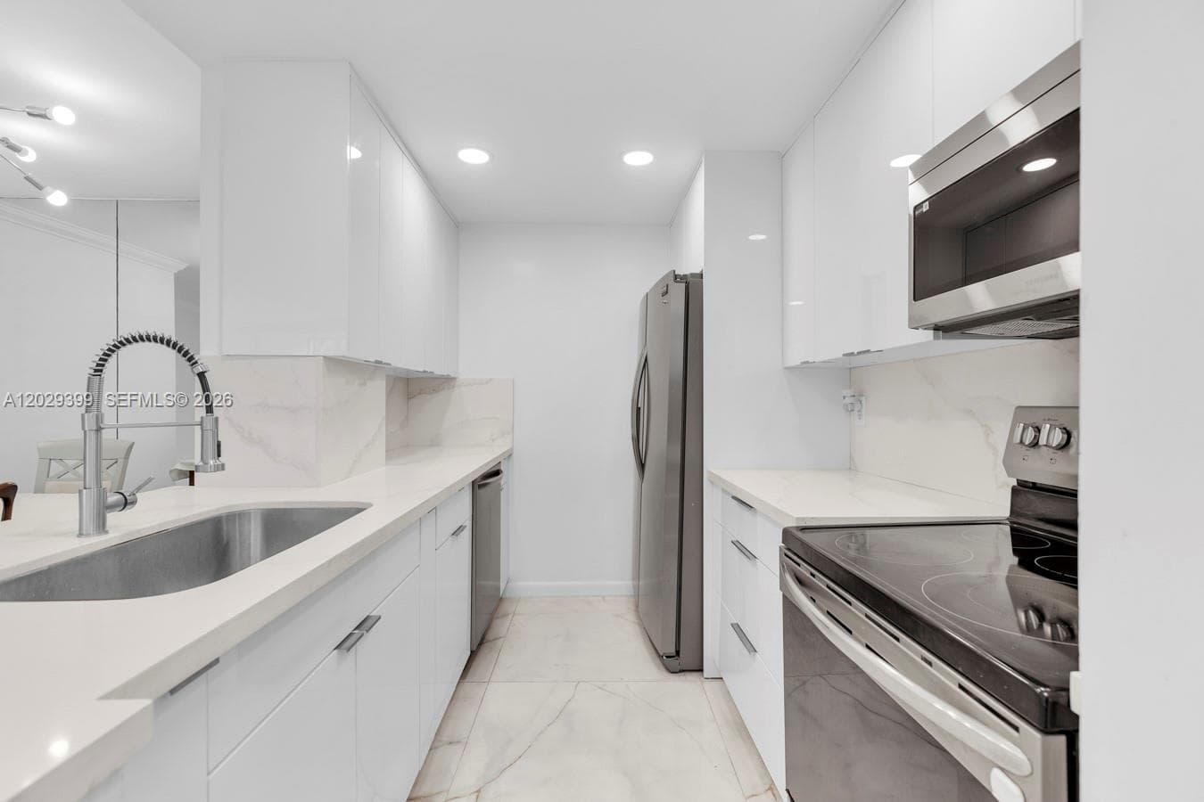 16518 NE 26th Ave # 202, North Miami Beach, FL 33160 — zdjęcie 5