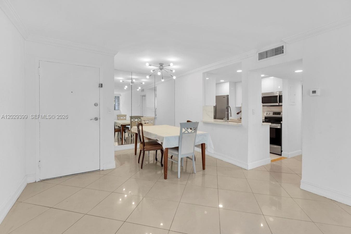 16518 NE 26th Ave # 202, North Miami Beach, FL 33160 — zdjęcie 4