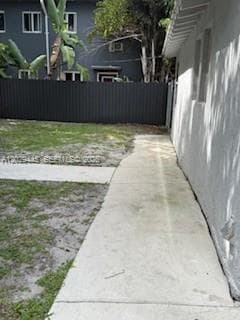 7640 NE 3rd Pl, Miami, FL 33138 — zdjęcie 4