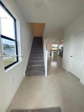 593 NE 208th Ter, Miami, FL 33179 — zdjęcie 4