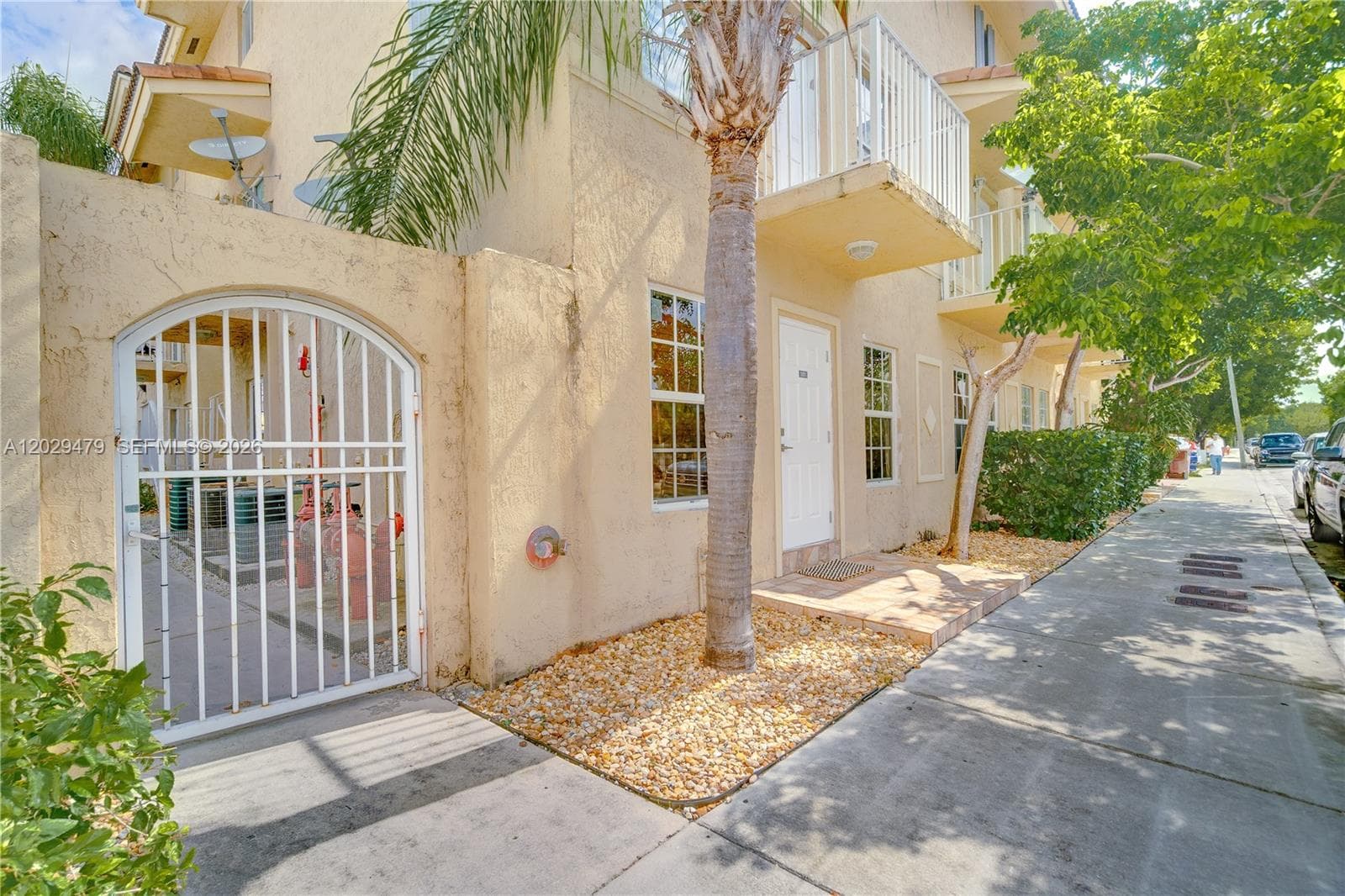 9 E 4th St # 101, Hialeah, FL 33010 — zdjęcie 2