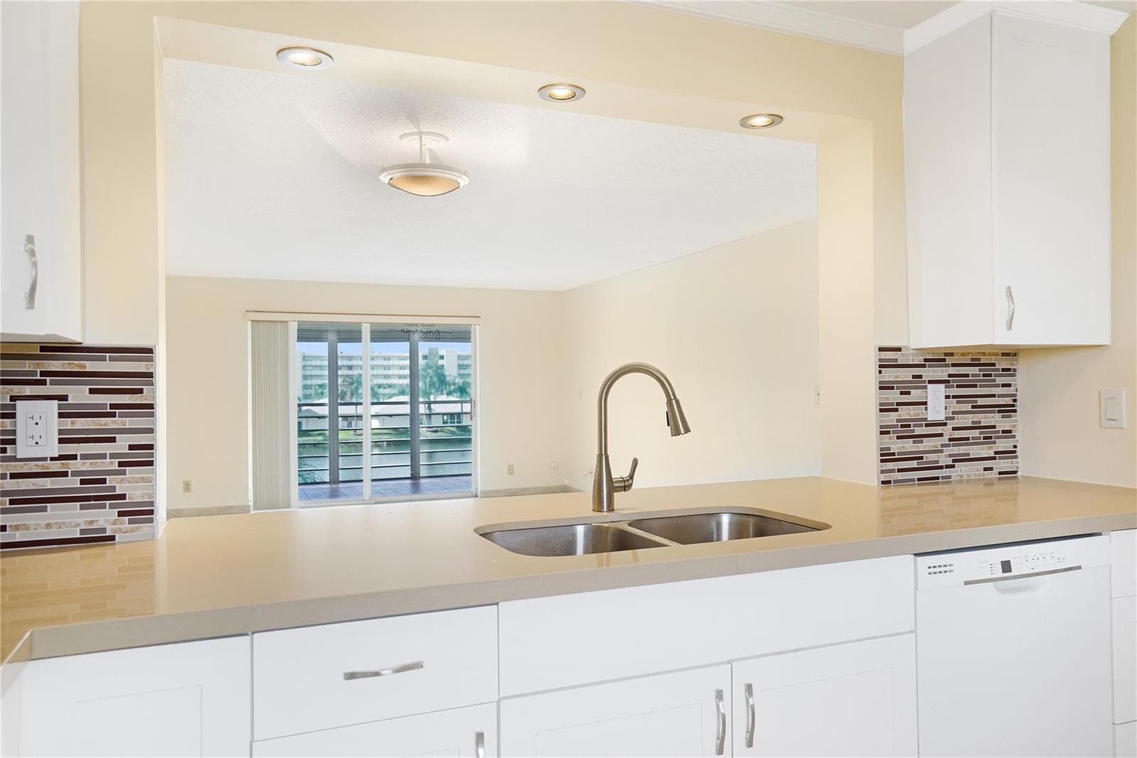 111 SE 3rd Avenue # 306, Dania Beach, FL 33004 — zdjęcie 2