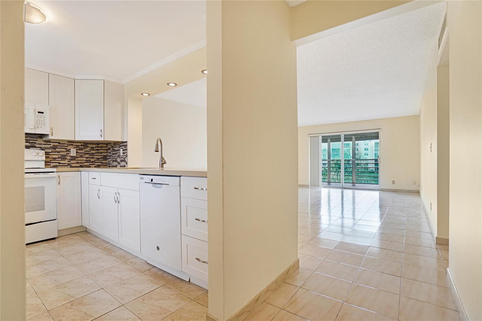 111 SE 3rd Avenue # 306, Dania Beach, FL 33004 — zdjęcie 3