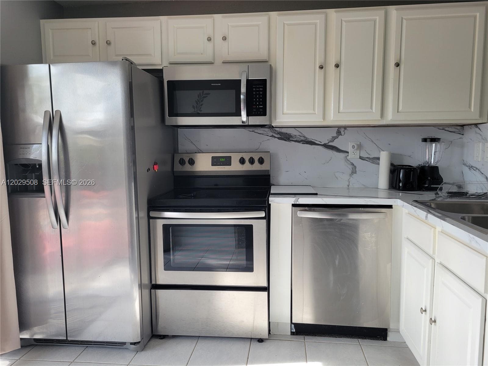 2560 NE 8th Ter, Pompano Beach, FL 33064 — zdjęcie 5