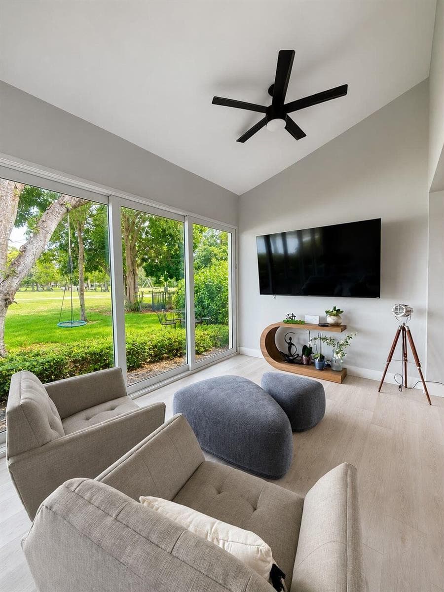 4103 Carriage Drive # H4, Pompano Beach, FL 33069 — zdjęcie 2