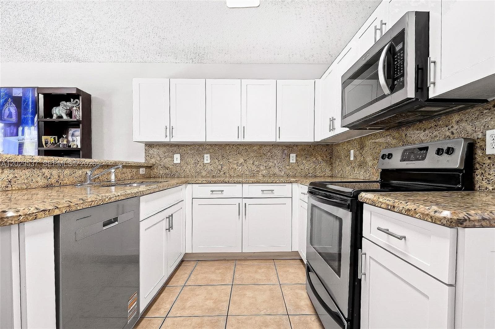 6124 NW 40th St, Coral Springs, FL 33067 — zdjęcie 4